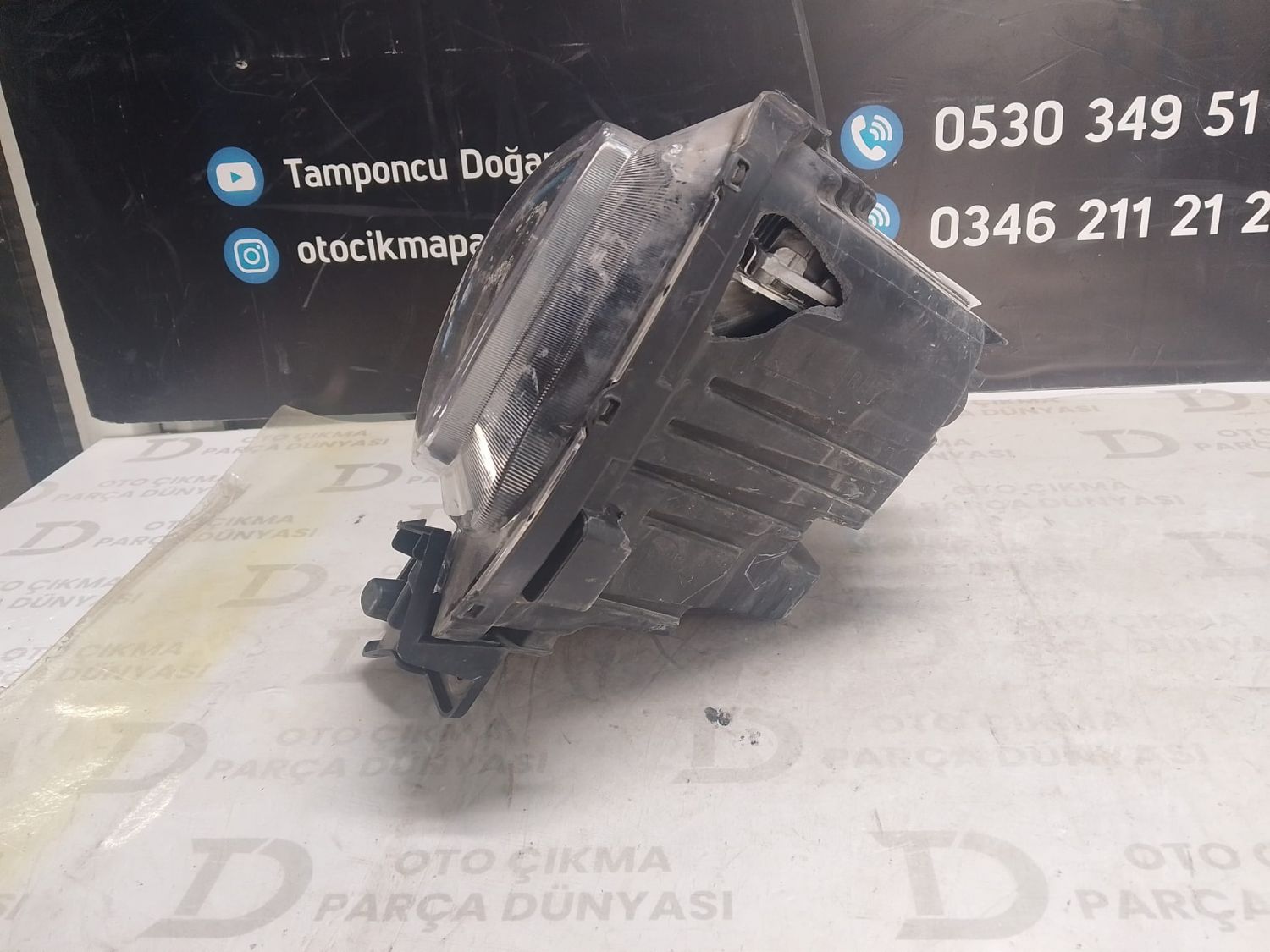 HYUNDA� TUCSON SA� �N FAR 21-25